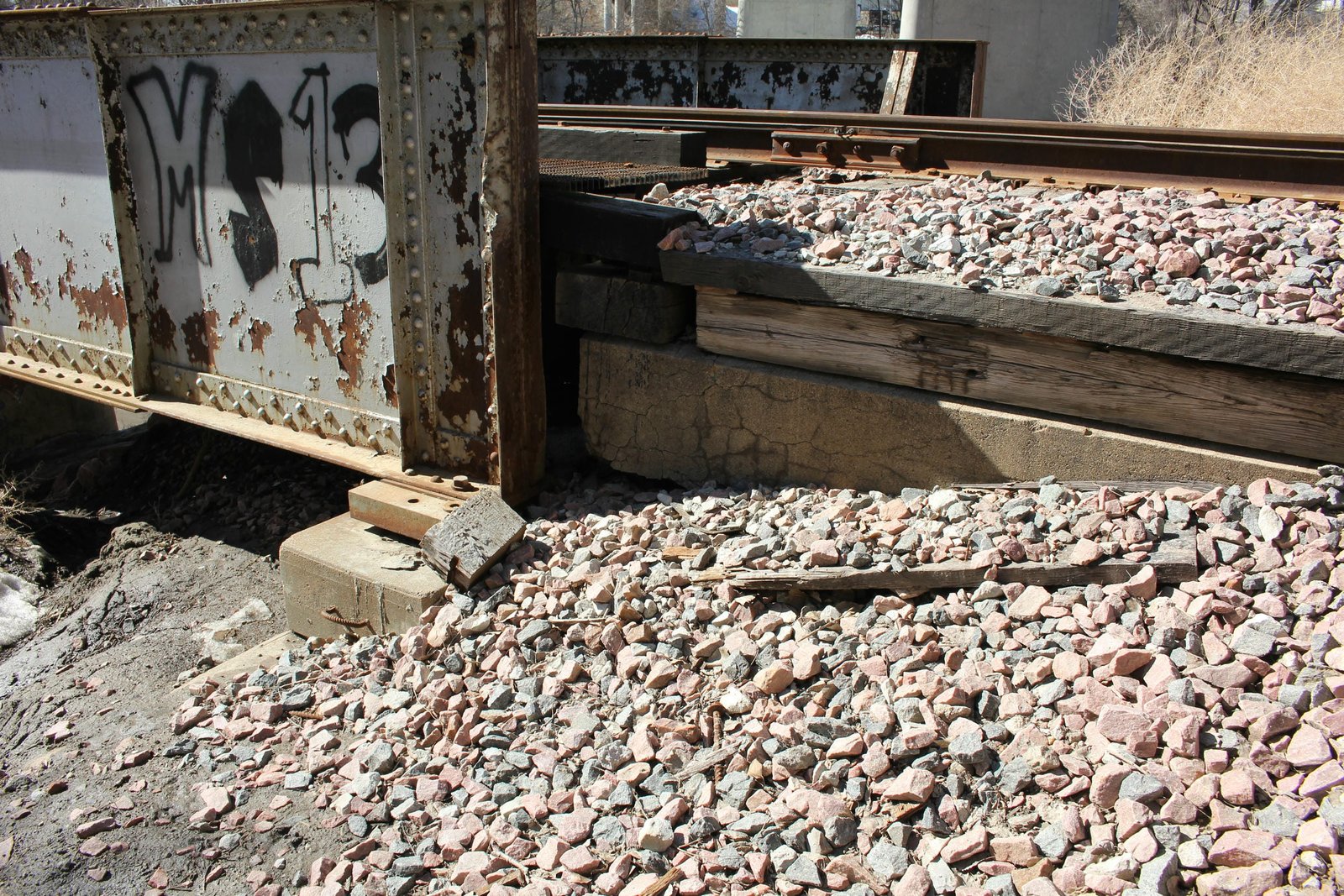 North abutment
